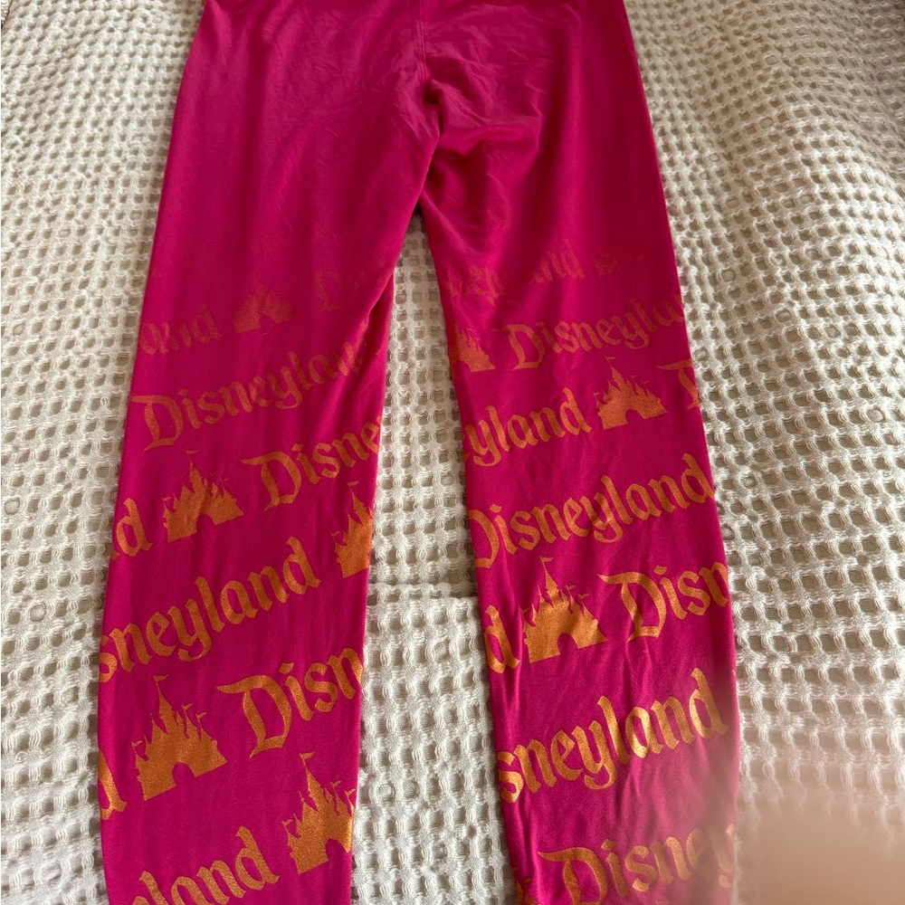 Disney park legging! - Picture 3 of 4